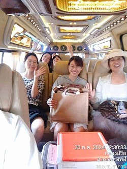 ลูกค้าที่ใช้บริการรถเช่าเหมา